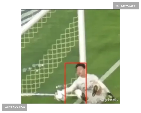 比赛用球意外破裂,裁判紧急更换引发短暂暂停